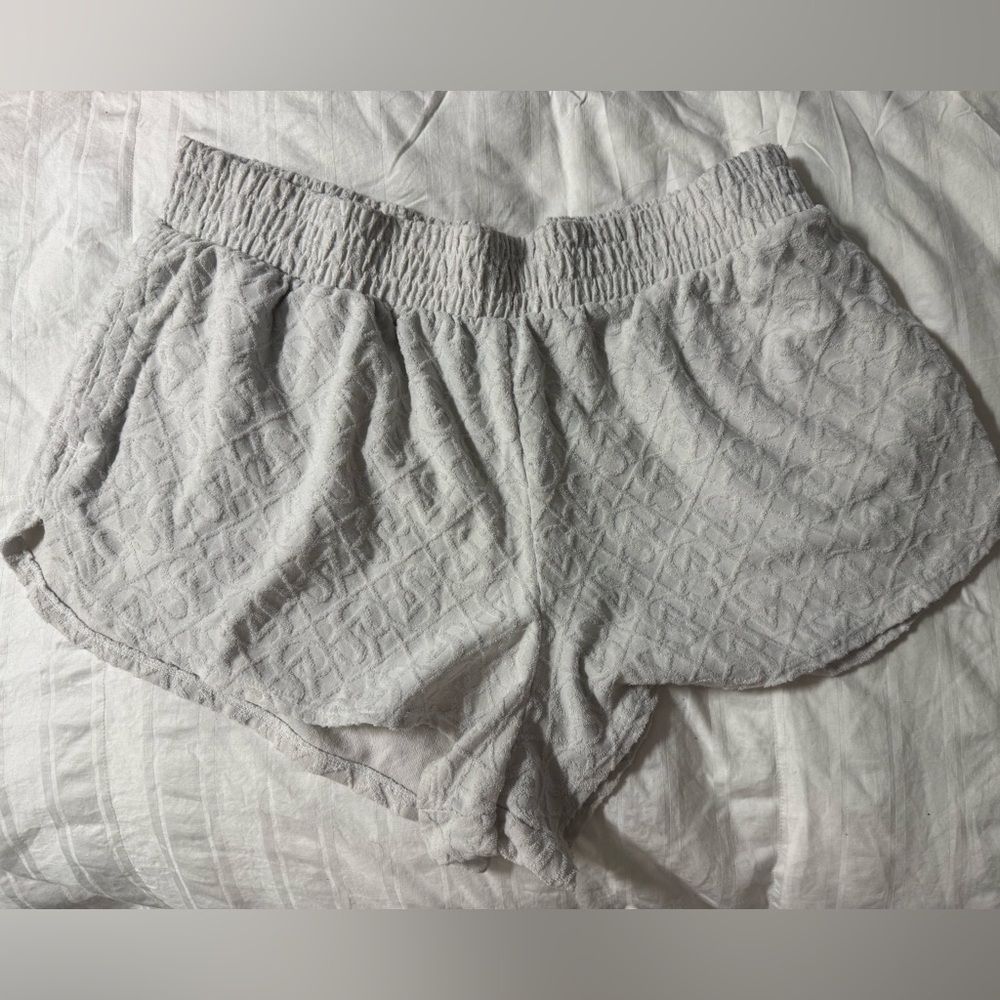 VICTORIA SECRET
WHITE SHORTS